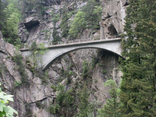 Leggisteinbrücke in Wassen 