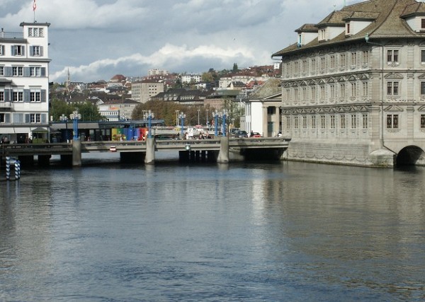 Rathausbrücke Zurich (town hall bridge) 