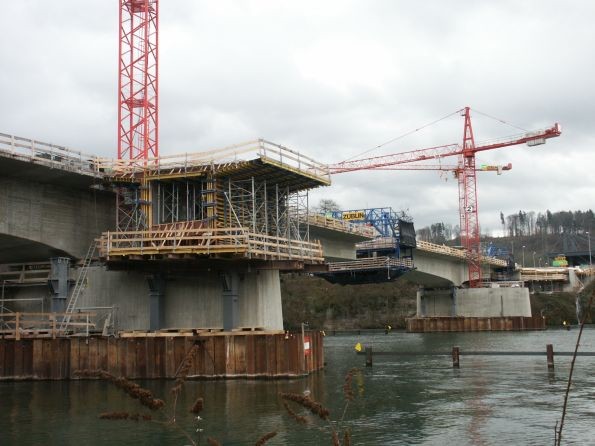 Autobahnbrücke bei Rheinfelden – Stand der Bauarbeiten im Januar 2005 