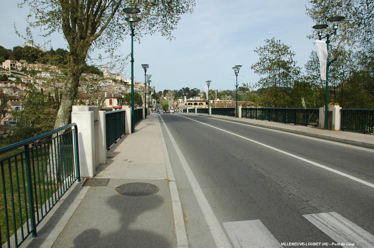 VILLENEUVE-LOUBET (06, Alpes-Maritimes) – Pont de la RD 2085 (ex RN 85), sur Le Loup 