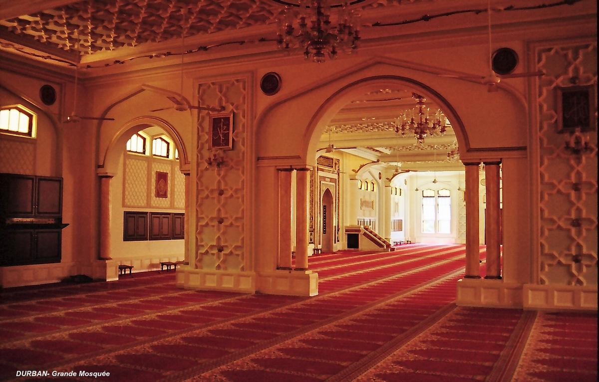 DURBAN (Natal) – Mosquée Jumah, salle de prières 