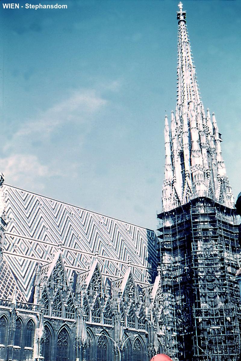 VIENNE - Cathédrale Saint Etienne, travaux de restauration sur le clocher 