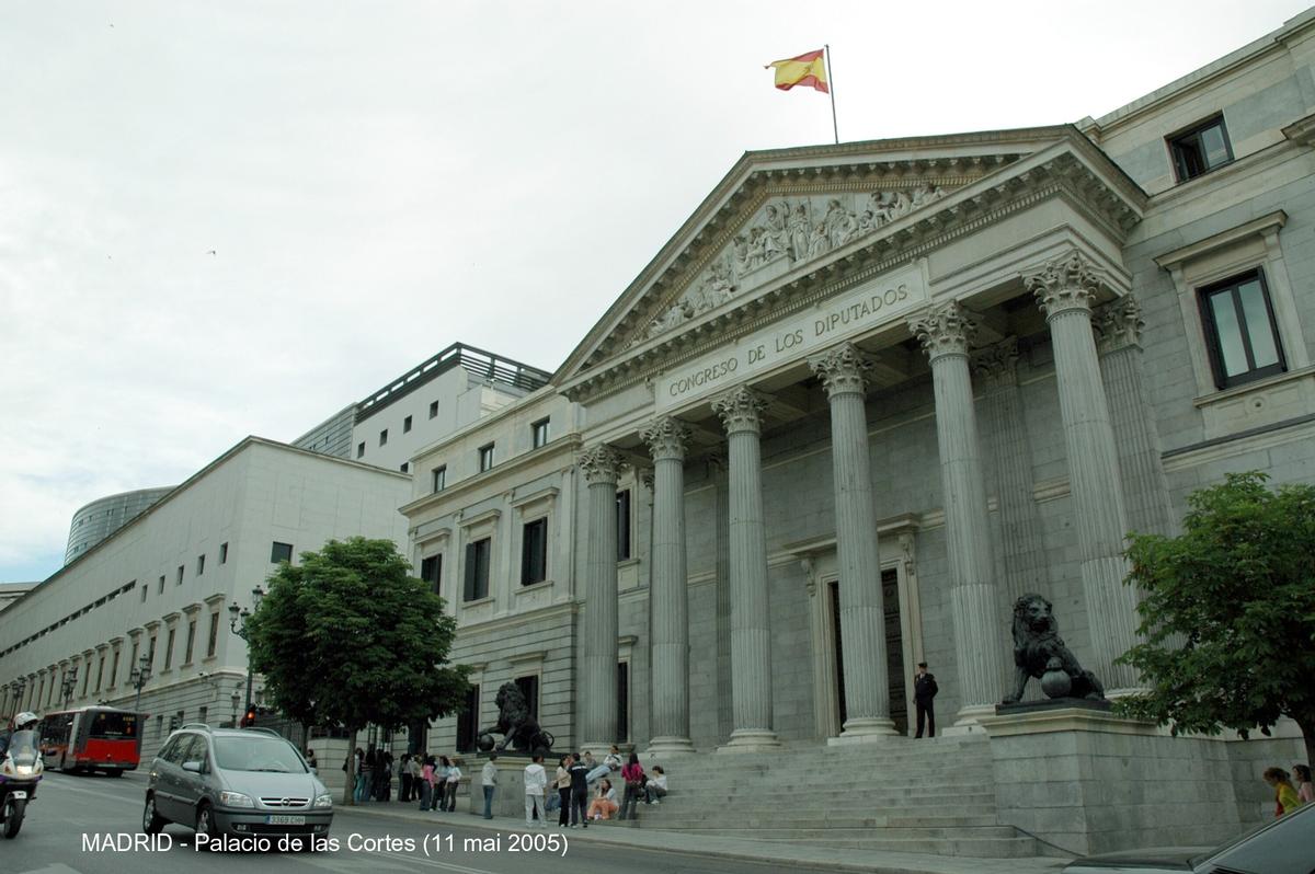 Fiche média no. 47389 MADRID – «Congreso de los Diputados» ou «Palacio de las Cortes», siège du Parlement espagnol. Achèvement de la construction en 1850, pour le bâtiment à façade néo-classique