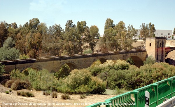 Puente del OBISPO, pont-vieux sur le rio Guadalquivir, prés de Baeza (Andalucia) 