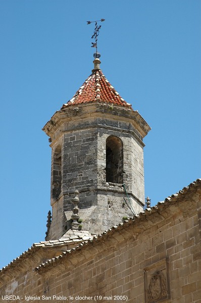 Fiche média no. 48571 UBEDA (Andalousie), (ville inscrite au Patrimoine Mondial de l'Humanité) – Eglise San Pablo, construite et remaniée du XIIe au XVIIe, elle présente une grande variété de styles