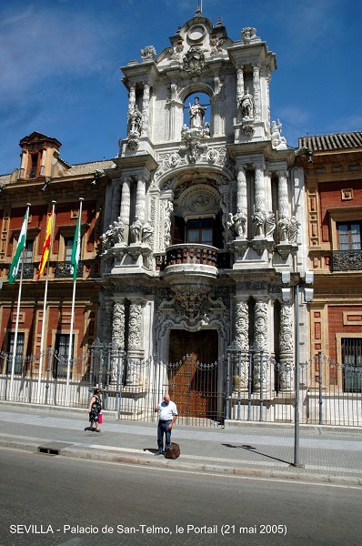 Fiche média no. 44940 SEVILLA (Andalucia) – « Palacio de San-Telmo », construit au 17e siècle pour accueillir l'Ecole navale, il abrite aujourd'hui la « Junta de Andalucia » (Gouvernement régional)
