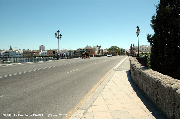 Fiche média no. 44988 SEVILLA (Andalucia) – Pont Isabel II (ou Pont de Triana), ce pont relie le quartier El Arenal de la ville historique au quartier Triana sur l'Isla de la Cartuja
