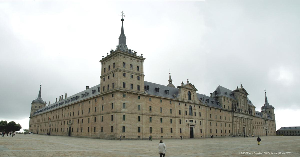 Fiche média no. 45637 EL ESCORIAL (Madrid) – Monastère et Palais royal, construit au XVIè siècle, dans un style très austère voulu par Felipe II (dynastie des Habsbourg, fils de Charles Quint)