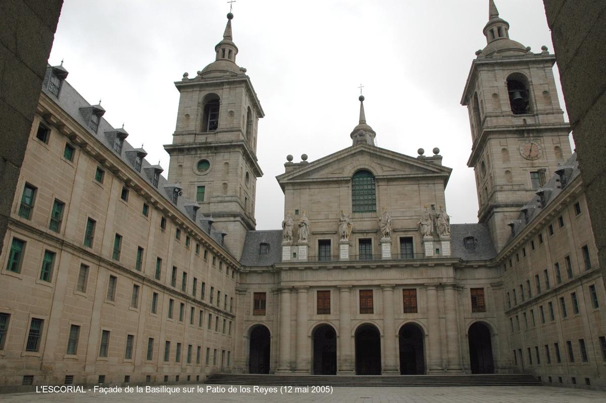 Fiche média no. 45639 EL ESCORIAL (Madrid) – Monastère et Palais royal, construit au XVIè siècle, dans un style très austère voulu par Felipe II (dynastie des Habsbourg, fils de Charles Quint)