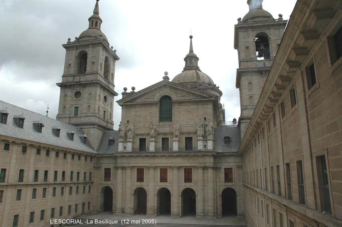 Fiche média no. 45649 EL ESCORIAL (Madrid) – Monastère et Palais royal, construit au XVIè siècle, dans un style très austère voulu par Felipe II (dynastie des Habsbourg, fils de Charles Quint)