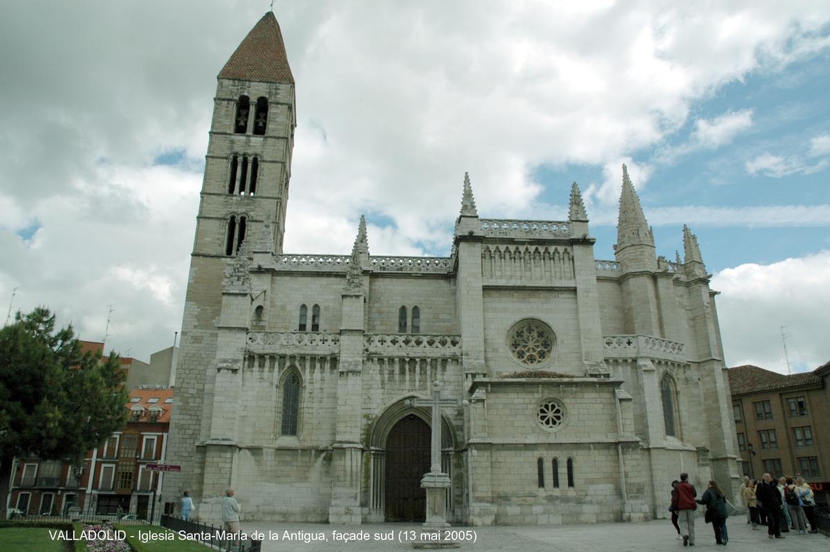 VALLADOLID (Castilla y León) – Eglise Santa-Maria de la Antigua, de style gothique, elle est adossée à un beau clocher de style roman 