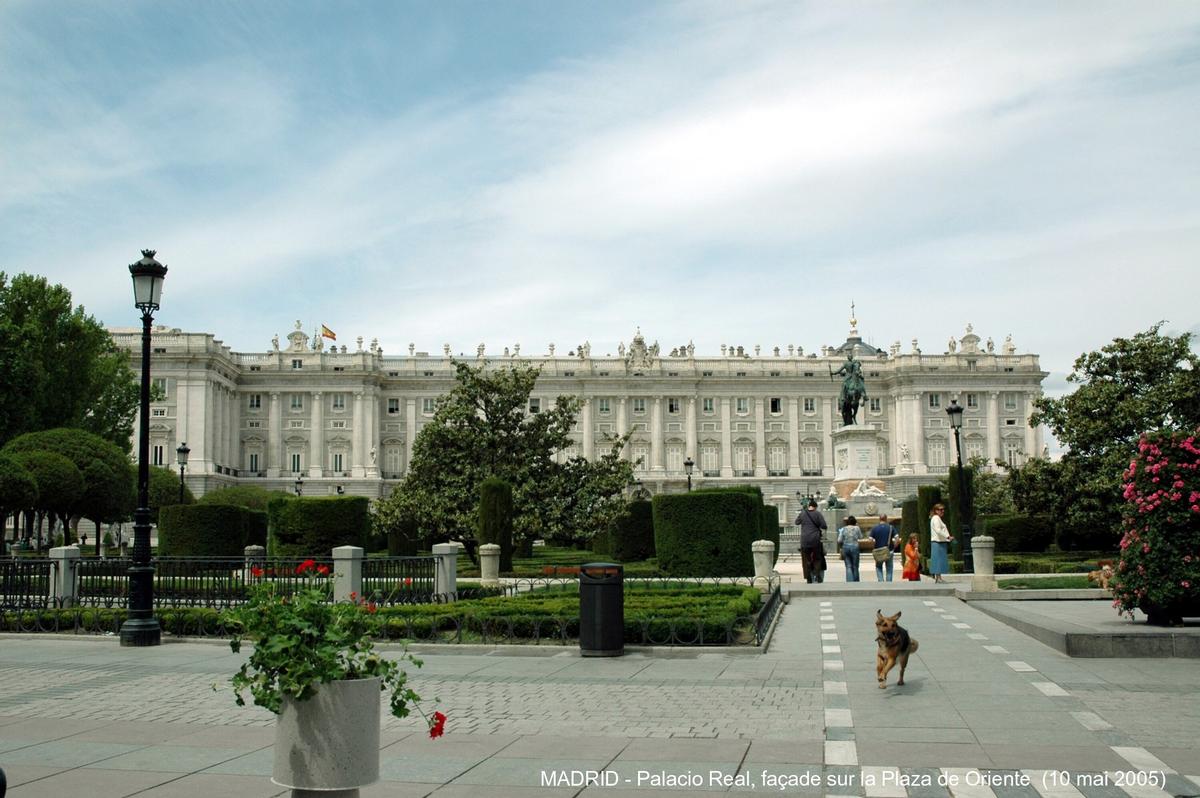 MADRID – « Palacio Real », vaste palais construit à la fin du XVIIIe, sur l'emplacement de la forteresse de l'Alcázar 