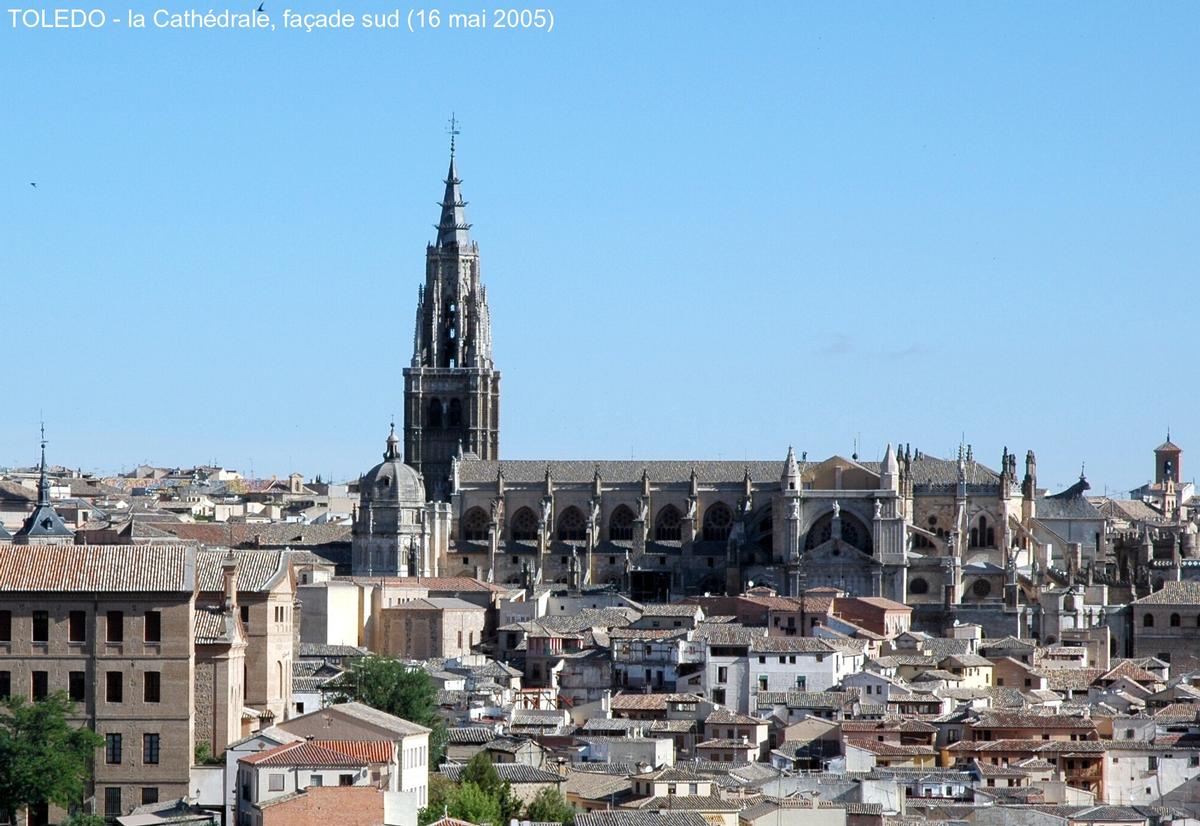 Fiche média no. 42813 TOLEDO (Castilla-La Mancha) – Cathédrale primatiale (XIIIe au XVe siècle), la façade principale (Ouest) est disymétrique, avec une seule tour- clocher, cette caractéristique est également très fréquente en Espagne