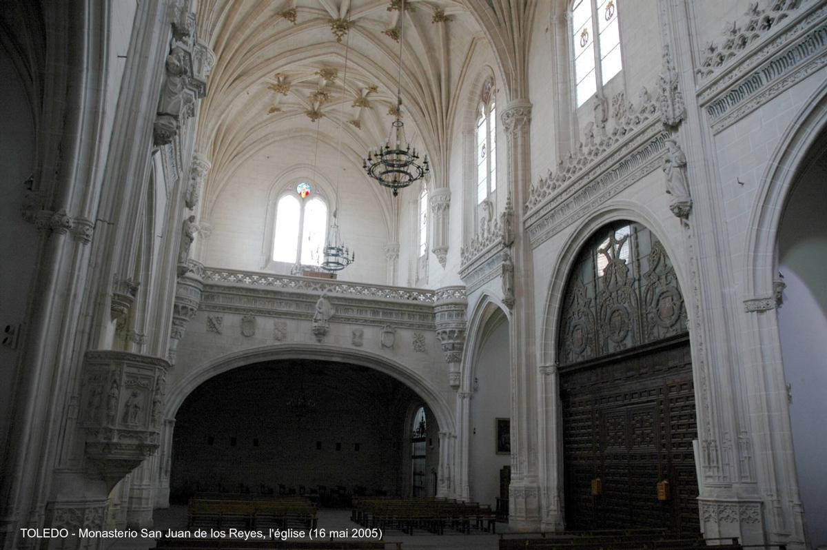 Fiche média no. 46522 TOLEDO (Castilla-La Mancha) – Monastère de «San Juan de los Reyes», construit au XVe dans le style gothique avec apport de mudéjar. Le cloître de style gothique flamboyant est l'un des plus beaux d'Espagne