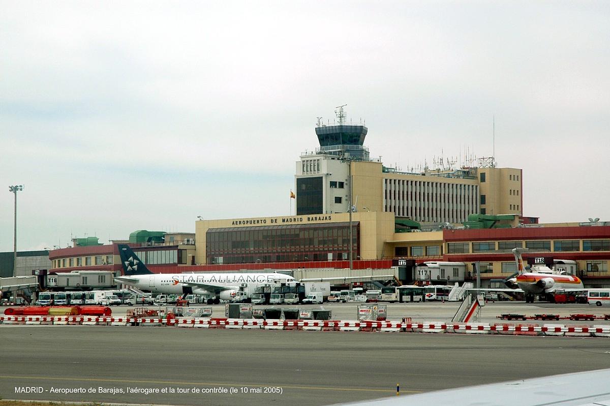 MADRID – Aéroport Barajas, aérogare et tour de contrôle 