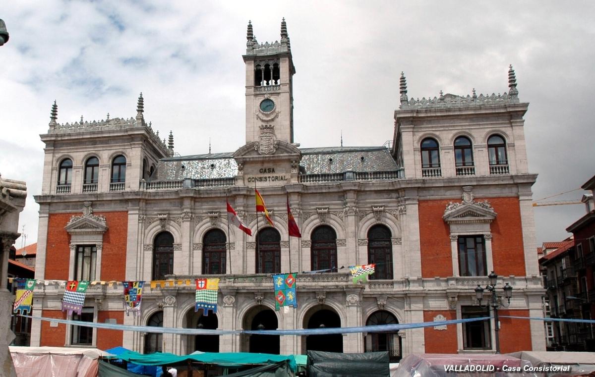 VALLADOLID (Castilla y León) – l'Hôtel-de-Ville sur la Plaza Mayor 