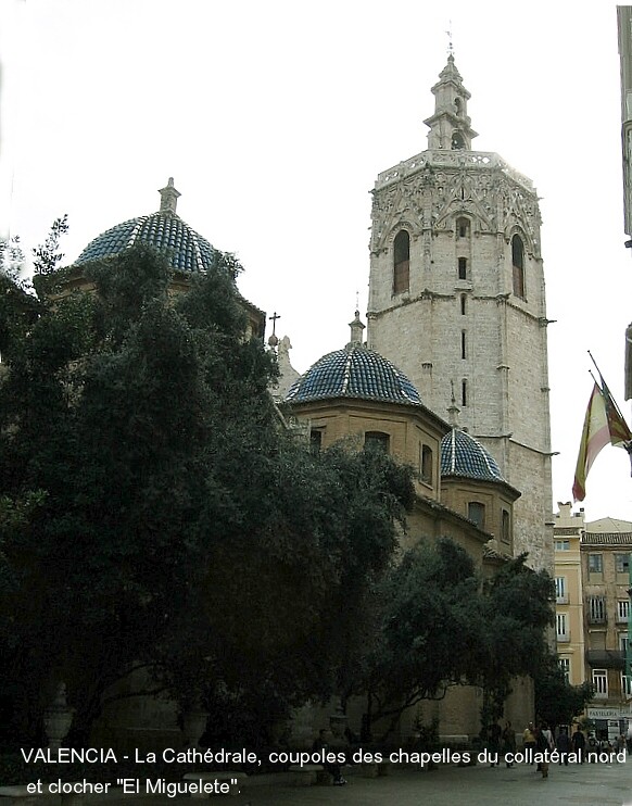 Fiche média no. 51309 VALENCE (Valence) – La Cathédrale, commencée en 1262, sur l'emplacement de la grande mosquée, sa construction s'est poursuivie jusqu'au XVIIIe. Les styles roman, gothique et baroque sont présents