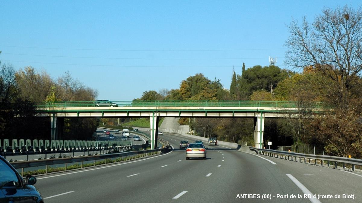 ANTIBES (06, Alpes Maritimes) – Pont de la RD 4 sur l'autoroute A 8 – E 80 