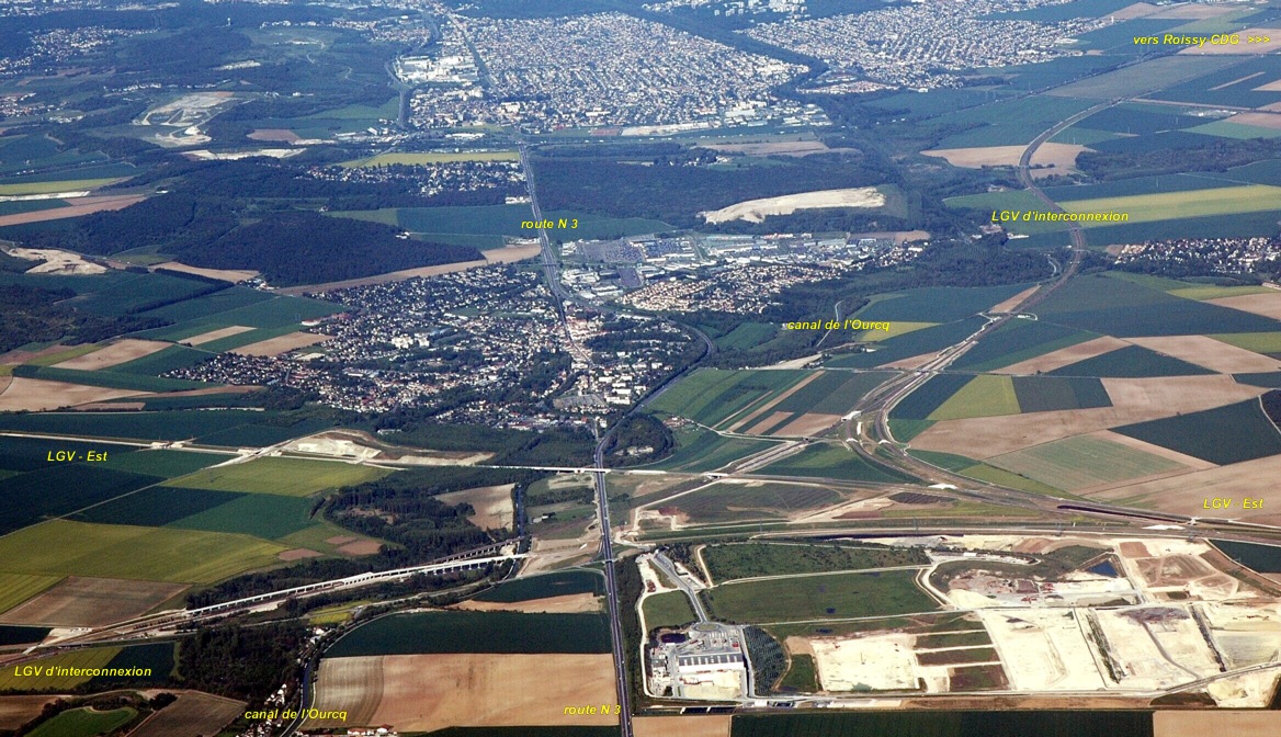 Claye-Souilly - Baustelle des TGV Ost/Europa mit der Querung des Ourcq-Kanals, der N3 sowie Kreuzung der östlichen TGV-Umfahrung von Paris 