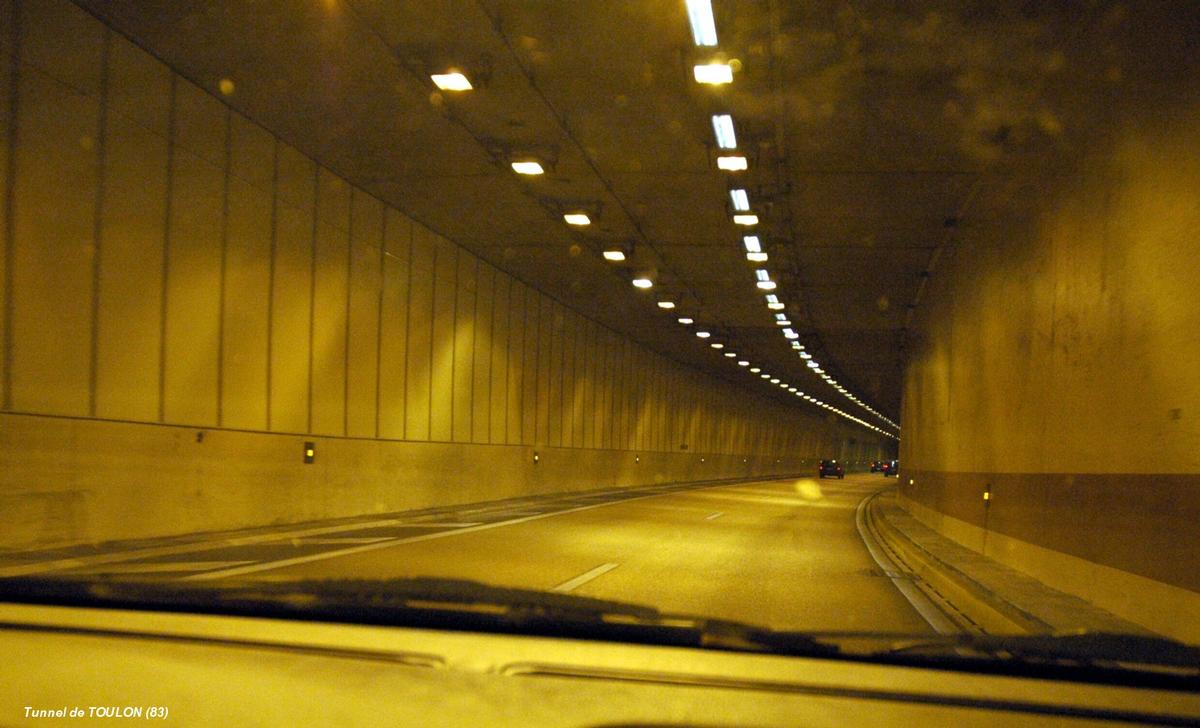 TOULON (83, Var) – Tunnel autoroutier, tube Nord, section Est 