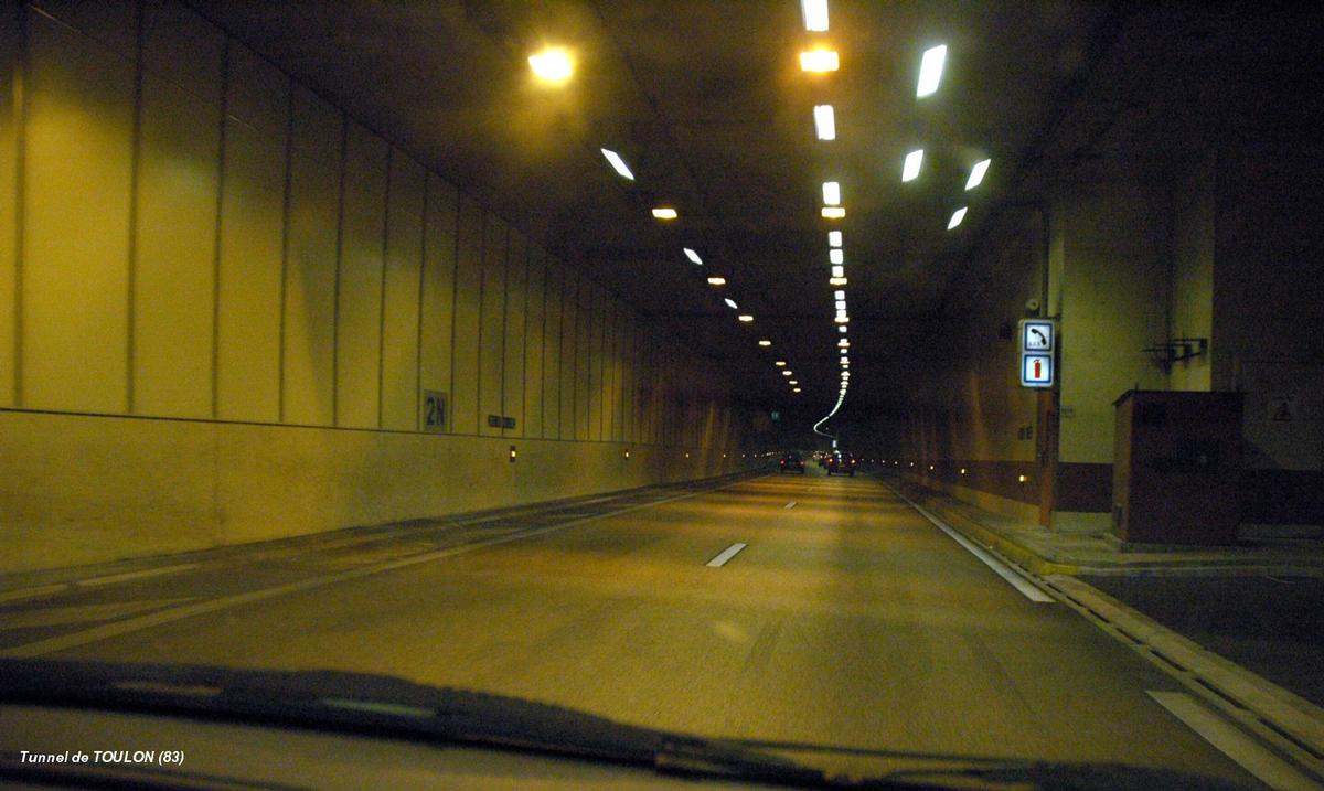 TOULON (83, Var) – Tunnel autoroutier, tube Nord, section Est 