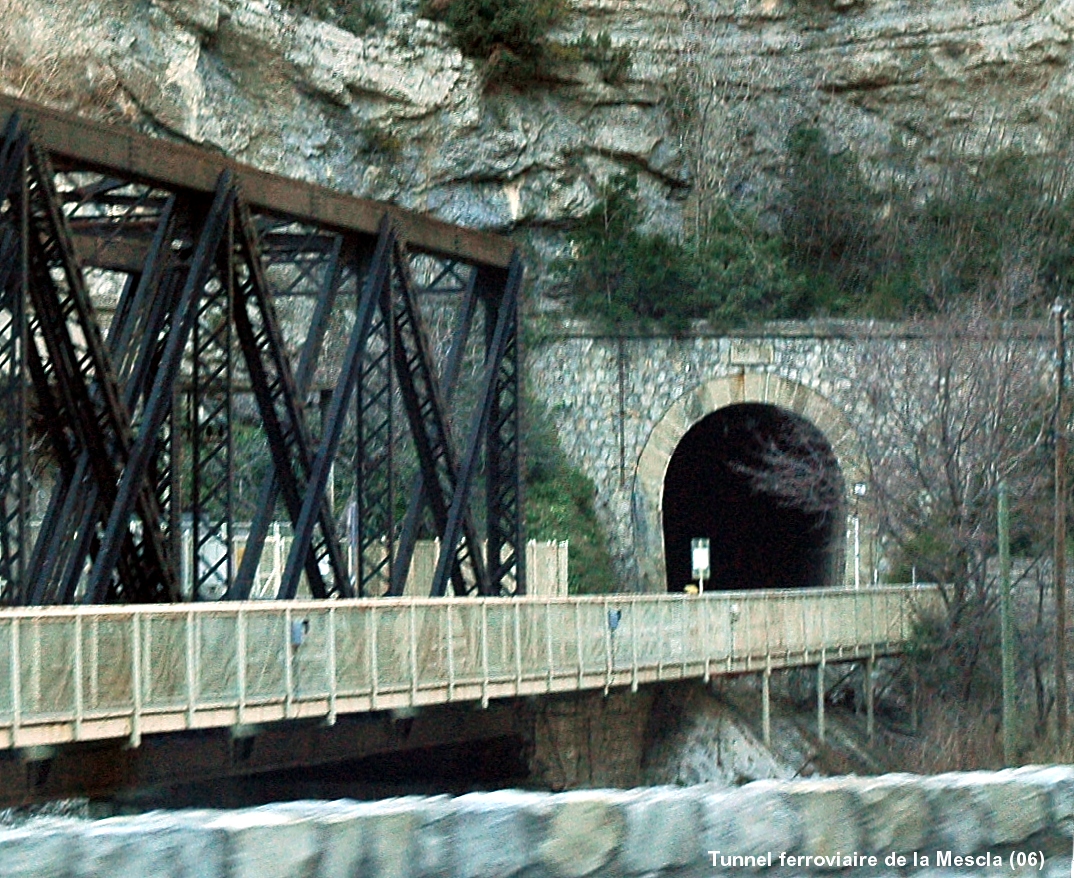 Commune de Malaussène (06, Alpes-Maritimes) – Tunnel ferroviaire de la Mescla, tête d'ouvrage sud 