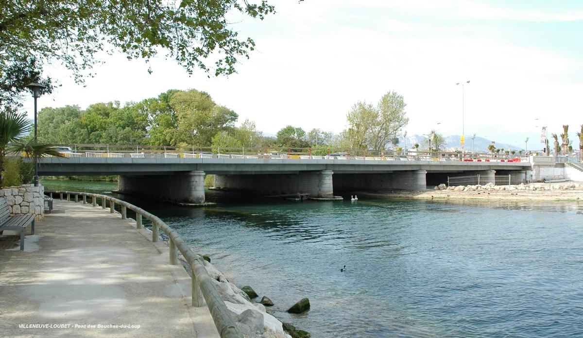 Fiche média no. 67508 VILLENEUVE-LOUBET & CAGNES-sur-MER (06, Alpes-Maritimes) – Pont « des Bouches-du-Loup » (pont de la RD 6098, ex RN 98) sur le Loup, côté mer