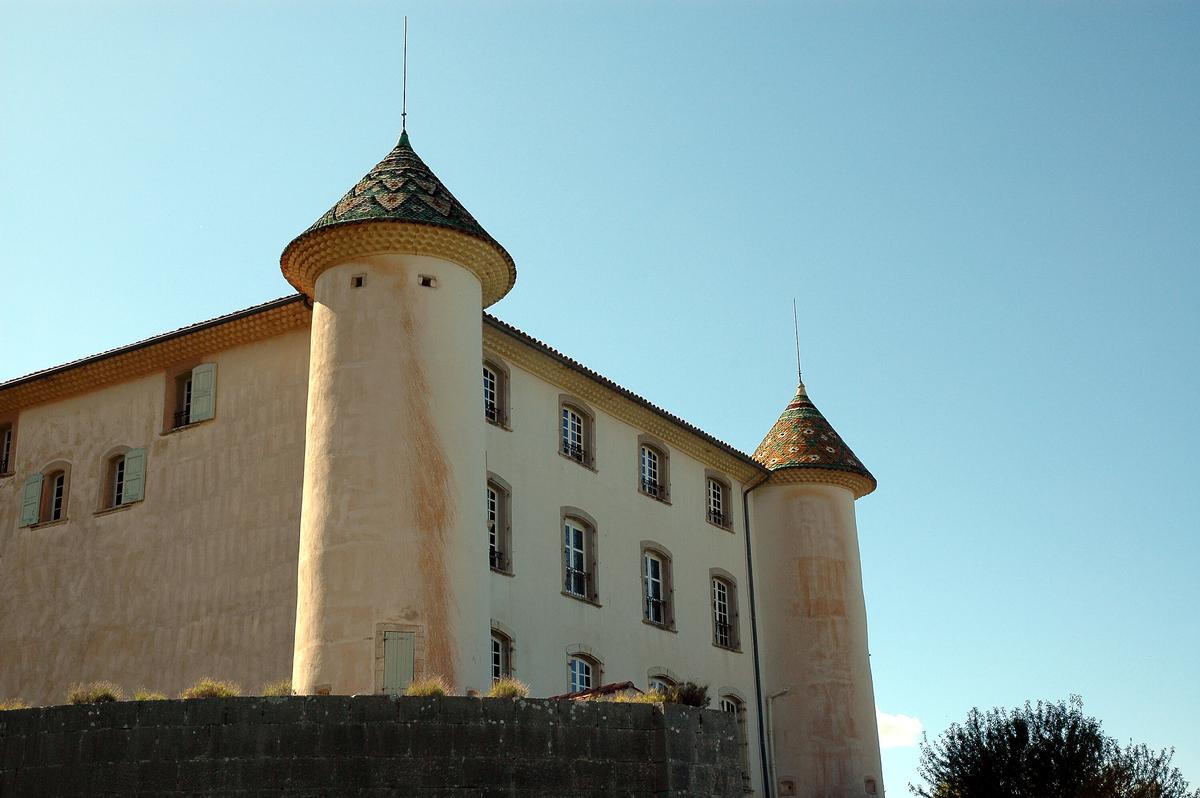 AIGUINES (83, Var) – Le Château, façade nord 