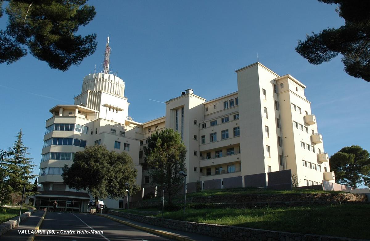 Fiche média no. 75443 CENTRE HELIO-MARIN de VALLAURIS (06, Alpes-Maritimes) – Ancien « Institut d'Actinologie » (Sanatorium) créé en 1935. Aujourd'hui c'est un Centre de Médecine physique et de Réadaptation fonctionnelle