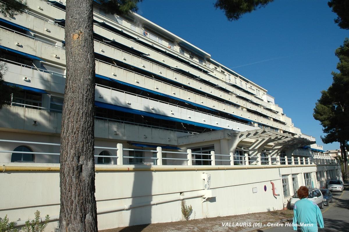 Fiche média no. 75448 CENTRE HELIO-MARIN de VALLAURIS (06, Alpes-Maritimes) – Cet ancien sanatorium a été conçu avec des grandes terrasses ensoleillées exposées plein sud