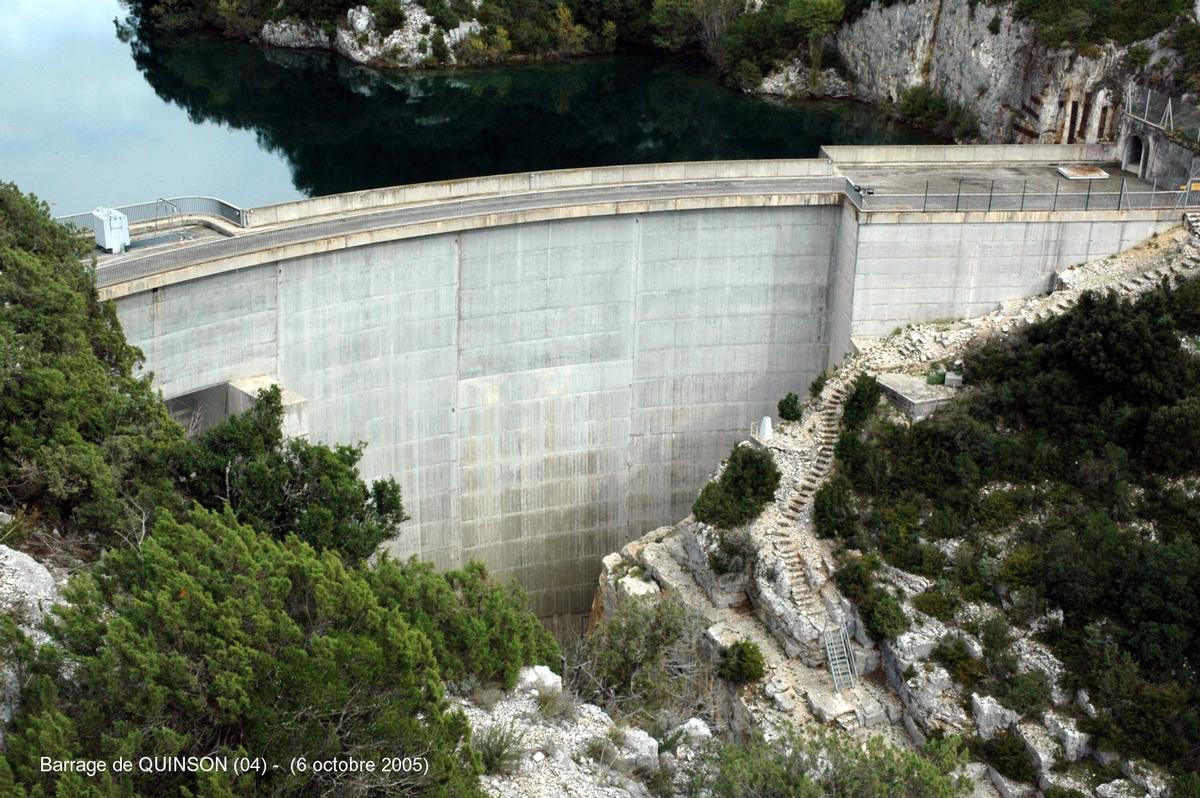 Fiche média no. 48315 Barrage-usine de QUINSON, sur le Verdon (départements des Alpes de Hte-Provence et du Var), puissance installée: 41 MW (un groupe Francis à axe vertical)