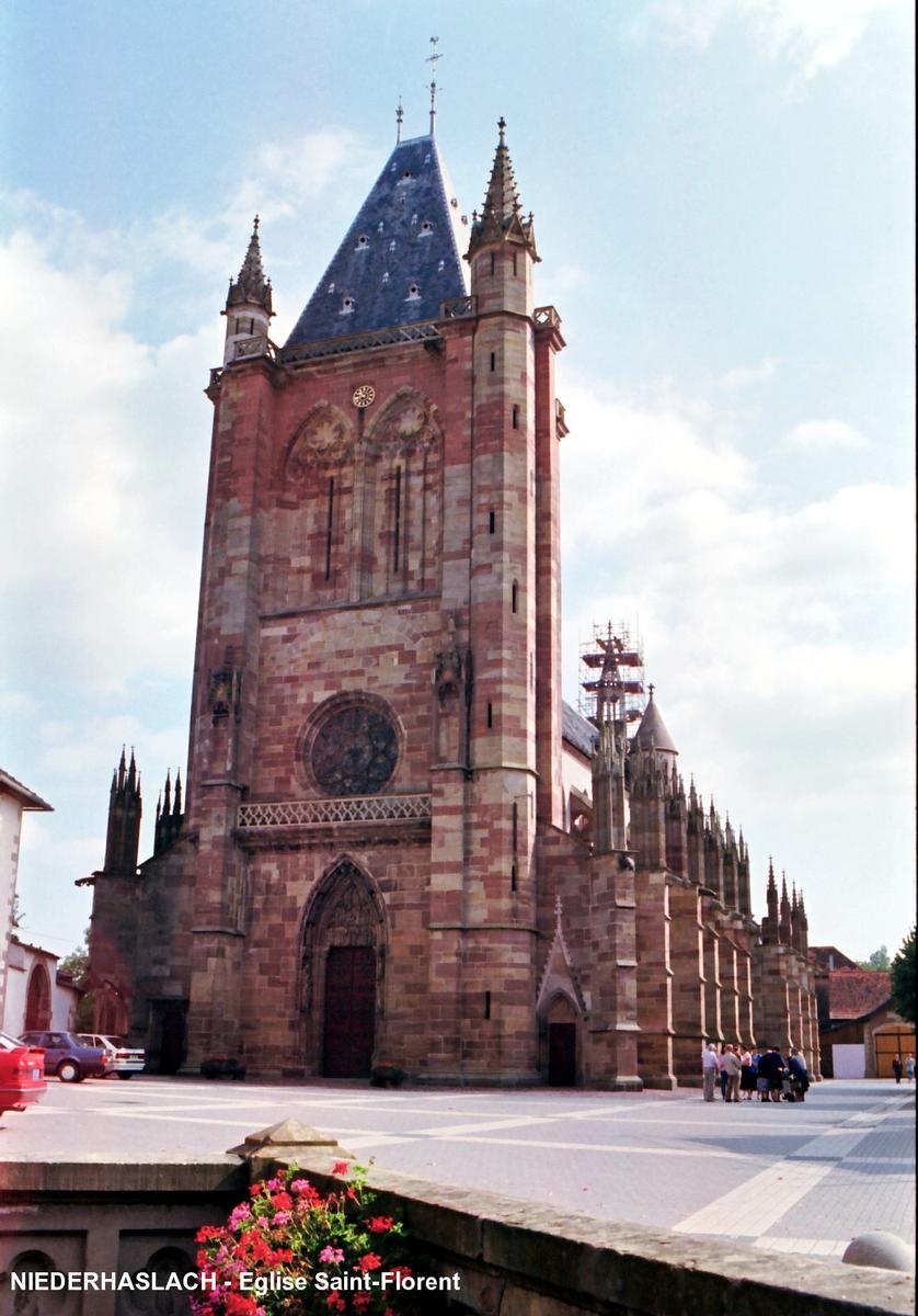 NIEDERHASLACH (67, Bas-Rhin) – Eglise Saint-Florent (XIIIe-XIVe), façade ouest 