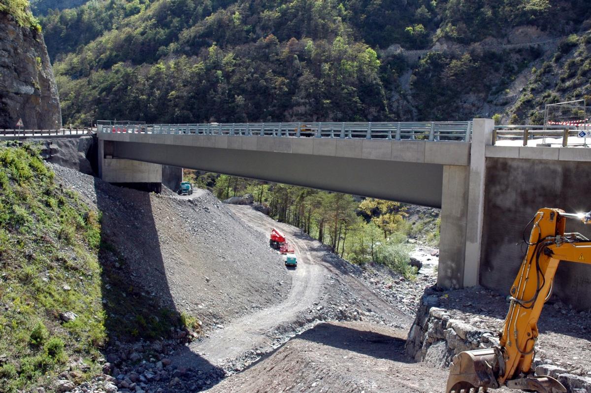 VALDEBLORE (06420, Alpes-Maritimes) – Pont sur le vallon de Bramafan, le nouveau pont 
