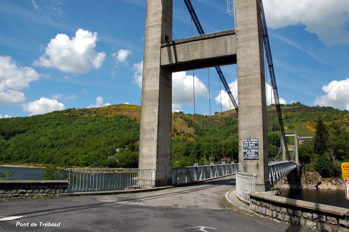 Fiche média no. 112943 Pont de TREBOUL sur la Dordogne (lac de retenue du barrage de Sarrans) entre Sainte-Marie (15230, Cantal) et Lieutadès (15110, Cantal), mise en service:1935