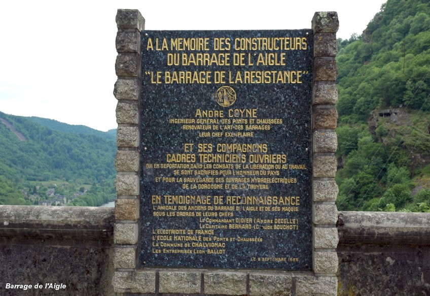 Barrage de L'AIGLE, communes de Chalvignac (15200) et de Soursac (19550) - Plaque commémorative 