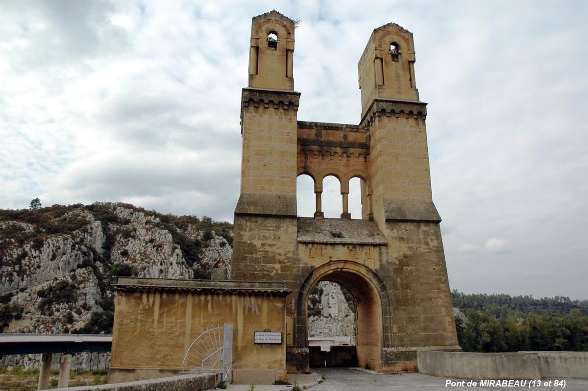 Défilé de MIRABEAU (13, Bouches-du-Rhône et 84, Vaucluse) – Pylônes du premier pont suspendu sur la Durance 