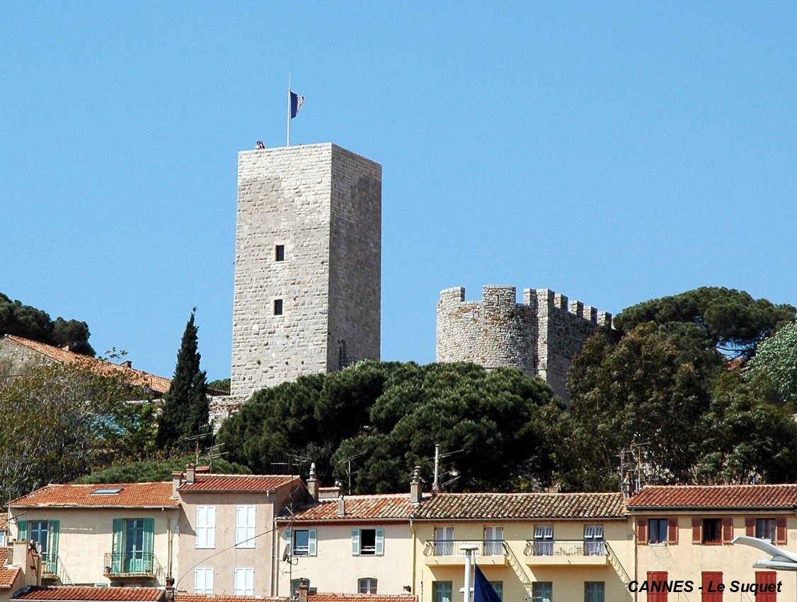 CANNES (06, Alpes-Maritimes) – Quartier du Suquet, tour-donjon de la Castre, vestige de l'ancien château 