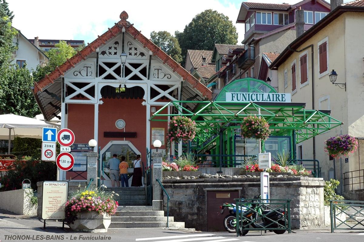 THONON-LES-BAINS (74200,Haute-Savoie) – Le Funiculaire, gare inférieure 