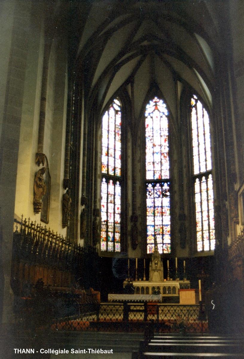 THANN (68, Haut-Rhin) – Collégiale Saint-Thiébaut, édifiée de la fin du XIIIe au XVe, dans le style gothique rhénan 