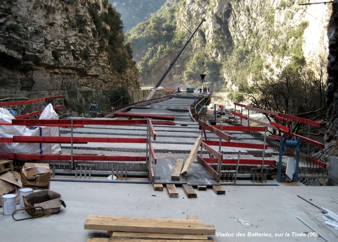 UTELLE & TOURNEFORT (06, Alpes-Maritimes) – Nouveau « Pont des Batteries », construction du tablier 