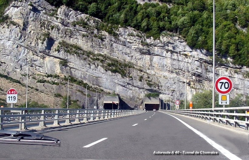 NANTUA (01130, Ain) – Autoroute A 40, tunnel de Chamoise, les portails Est 