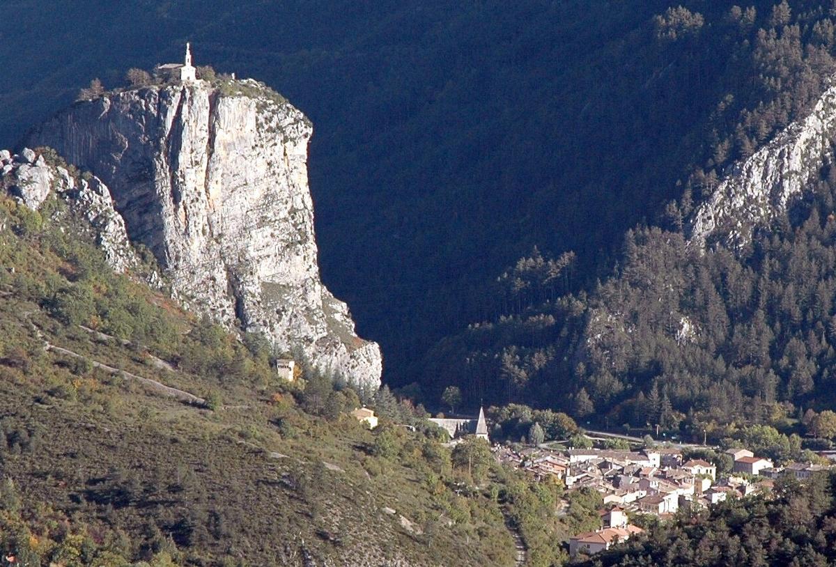 Castellane (04120, Alpes-de-Haute-Provence, PACA) - Chapelle Notre-Dame-du-Roc Castellane (04120, Alpes-de-Haute-Provence, PACA) - Chapelle Notre-Dame-du-Roc