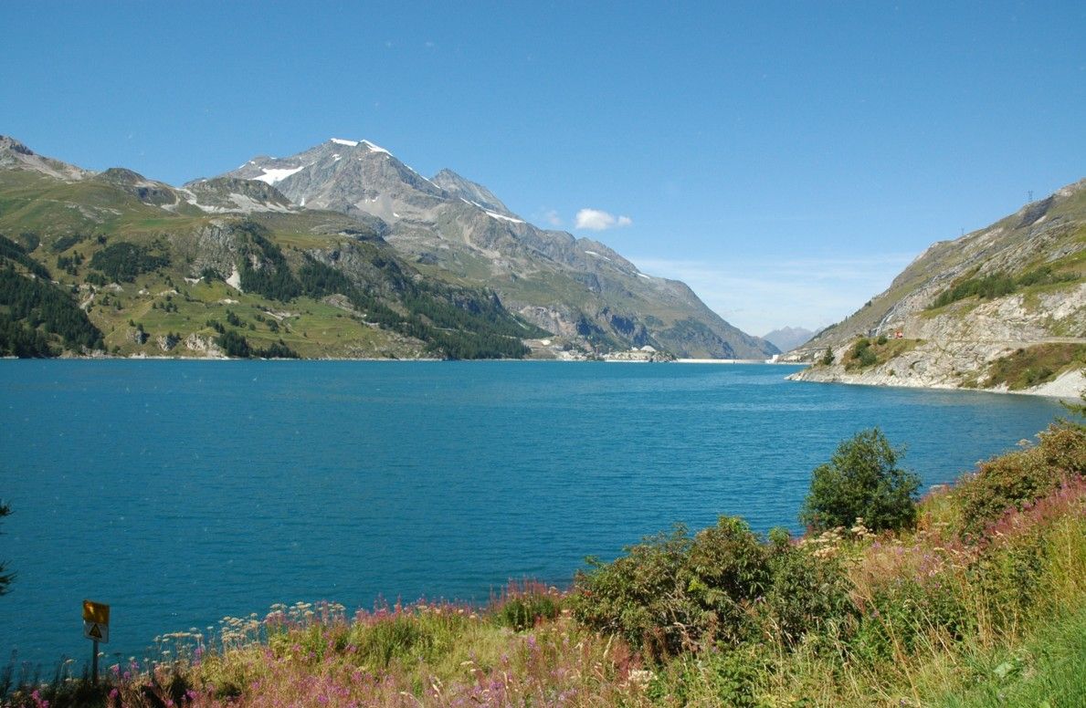 Commune de Tignes (73320, Savoie, Rhône-Alpes) - Barrage de Tignes, le lac de retenue Commune de Tignes (73320, Savoie, Rhône-Alpes) - Barrage de Tignes , le lac de retenue