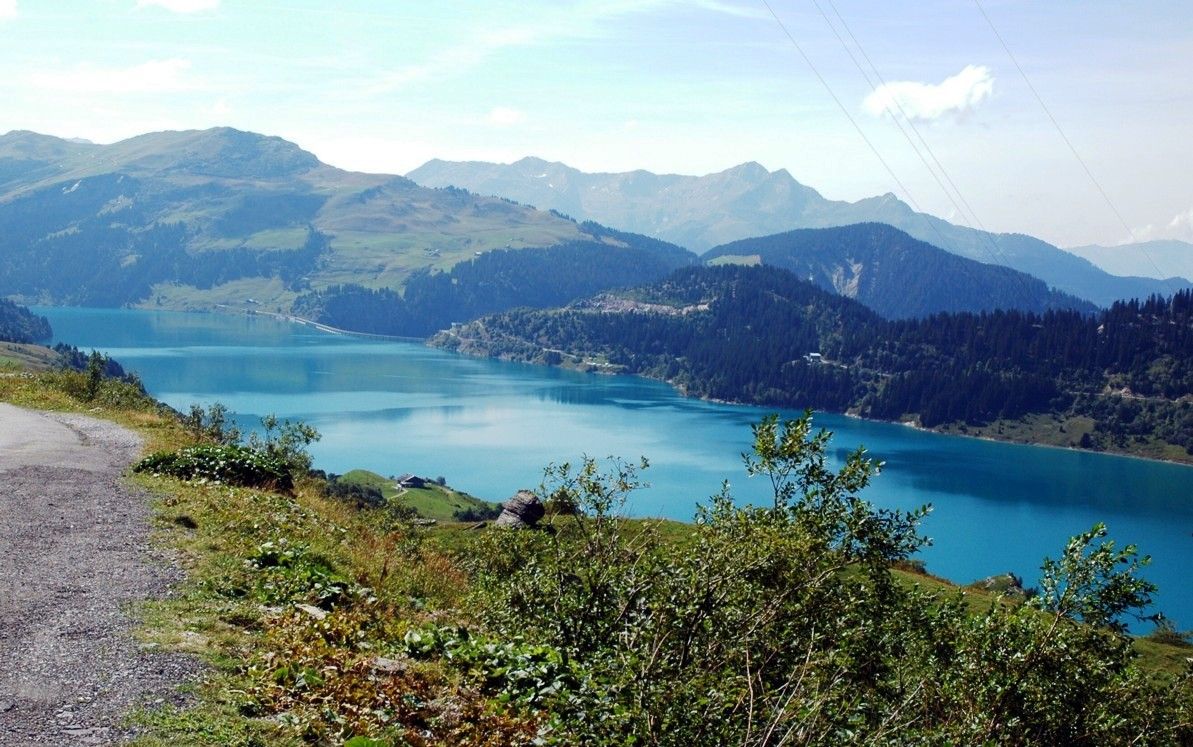 Commune de Beaufort-sur-Doron (73270, Savoie, Rhône-Alpes) - Barrage de ROSELEND, le lac de retenue Commune de Beaufort-sur-Doron (73270, Savoie, Rhône-Alpes) - Barrage de ROSELEND , le lac de retenue
