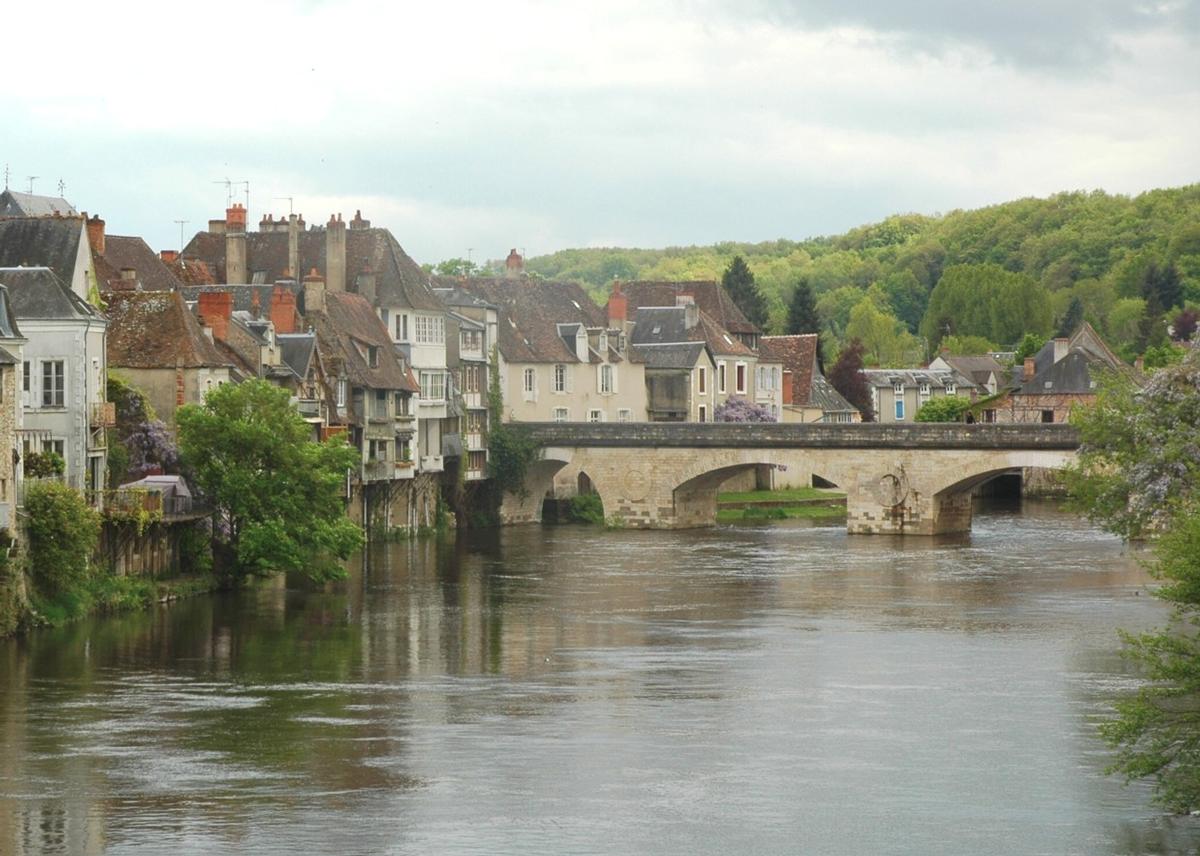 Argenton-sur-Creuse (36200, Indre) - le Pont-Vieux 