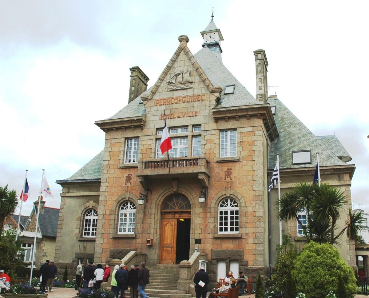 Perros-Guirec Town Hall 