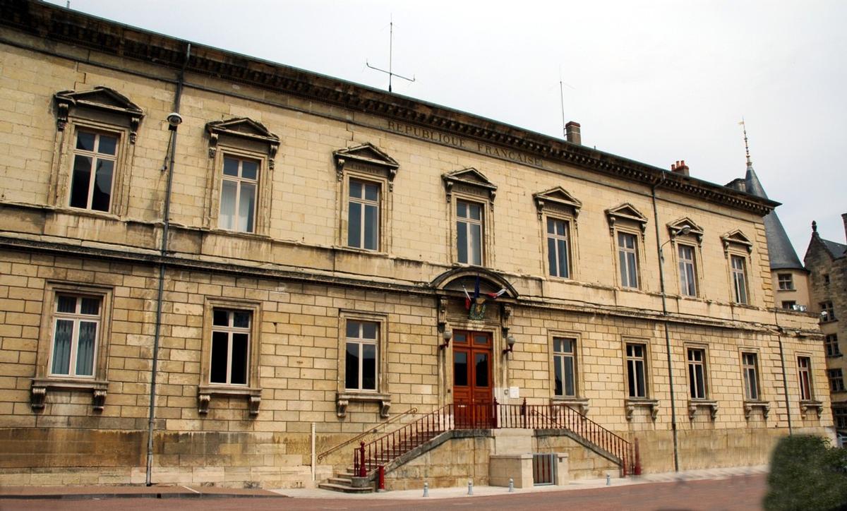 Nevers Town Hall 