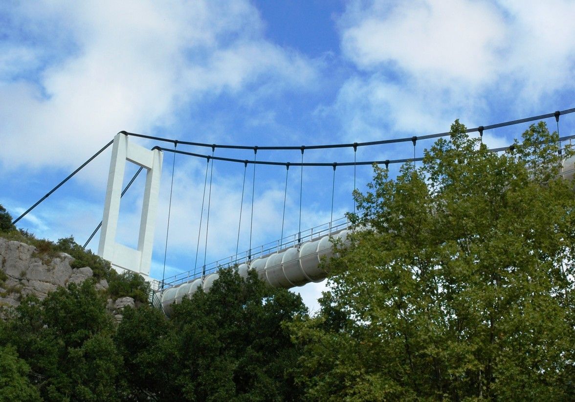 Pont-aqueduc de Saint Bachi 