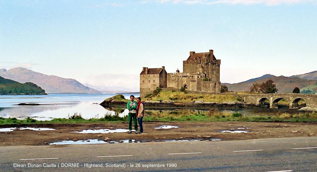 Eilean Donan Castle (prés de Dornie, Highland, Scotland) – au bord du Loch Alsh depuis 800 ans 
