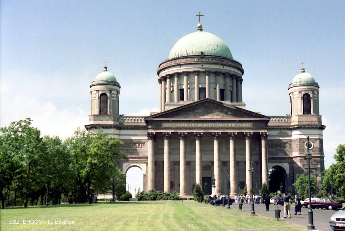 ESZTERGOM – La Basilique, vaste édifice néo-classique, construit de 1822 à 1856 